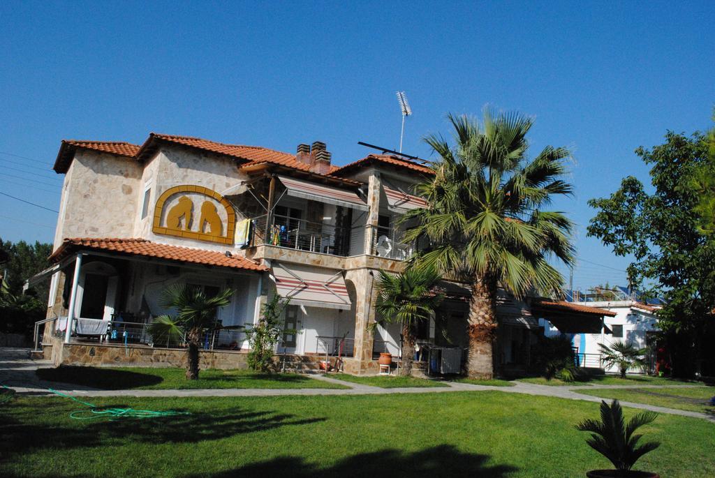 Fernando Hotel Ofrinion Luaran gambar