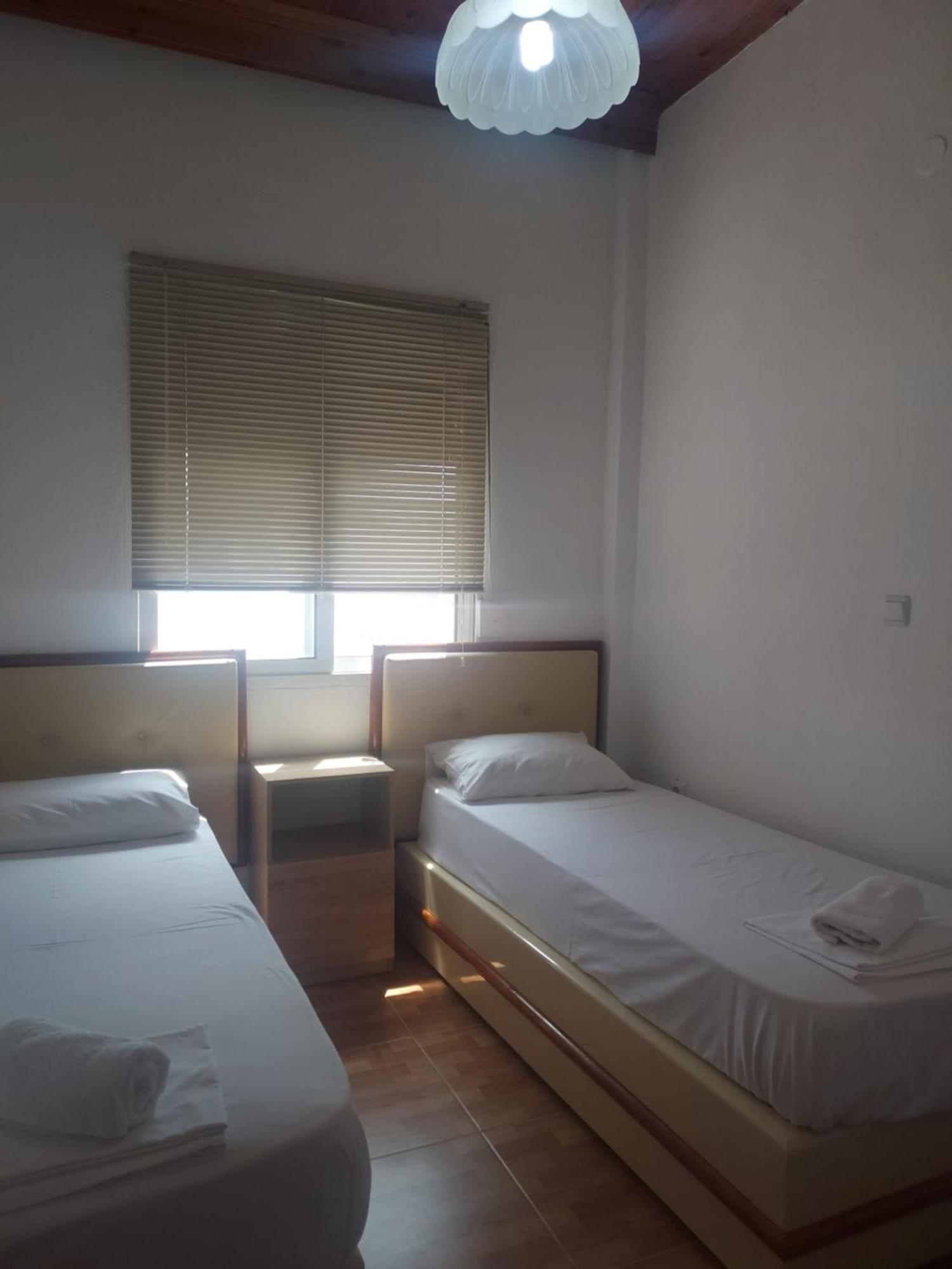 Fernando Hotel Ofrinion Luaran gambar