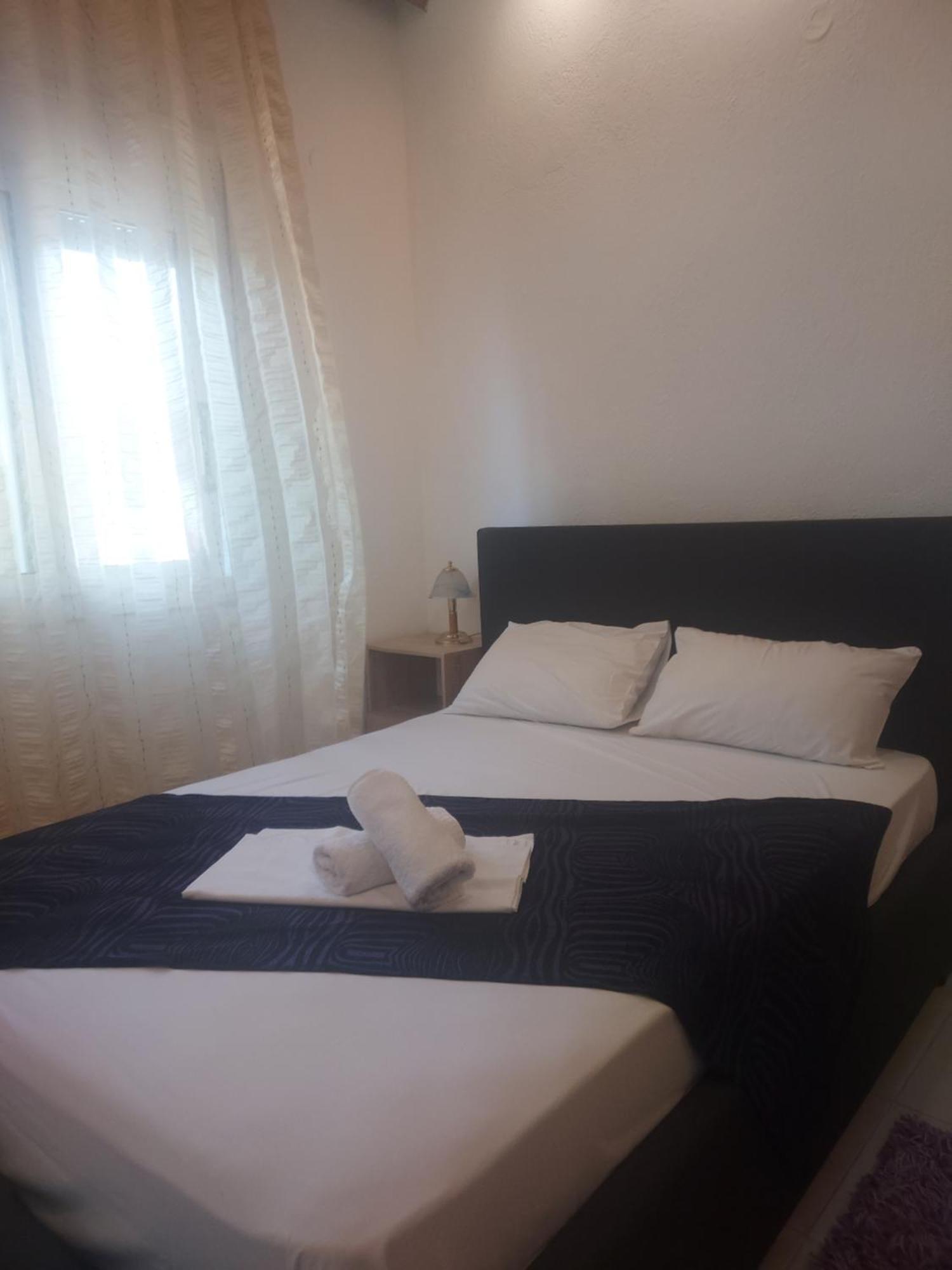 Fernando Hotel Ofrinion Luaran gambar
