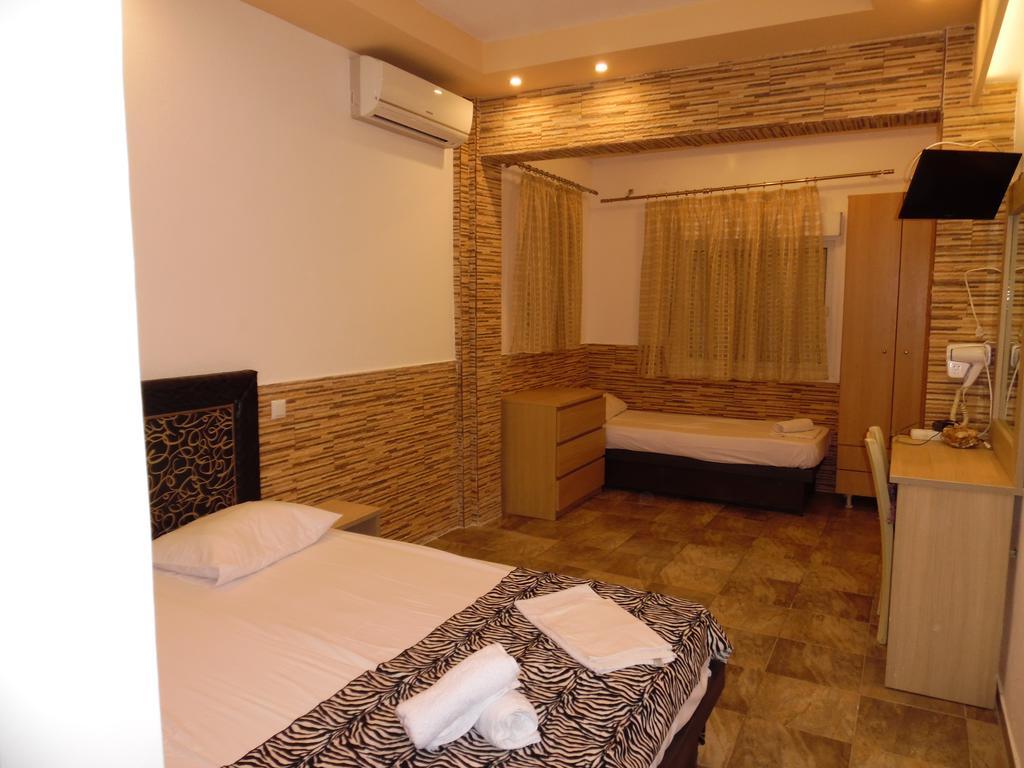 Fernando Hotel Ofrinion Luaran gambar