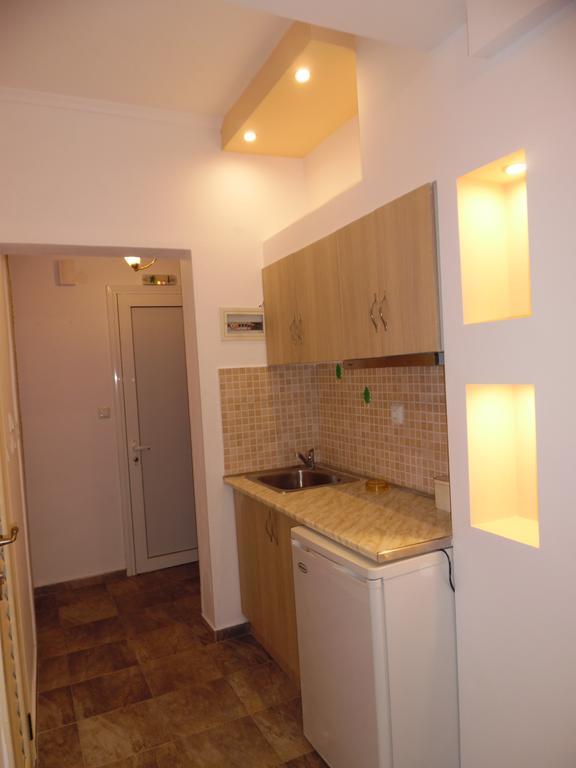 Fernando Hotel Ofrinion Luaran gambar